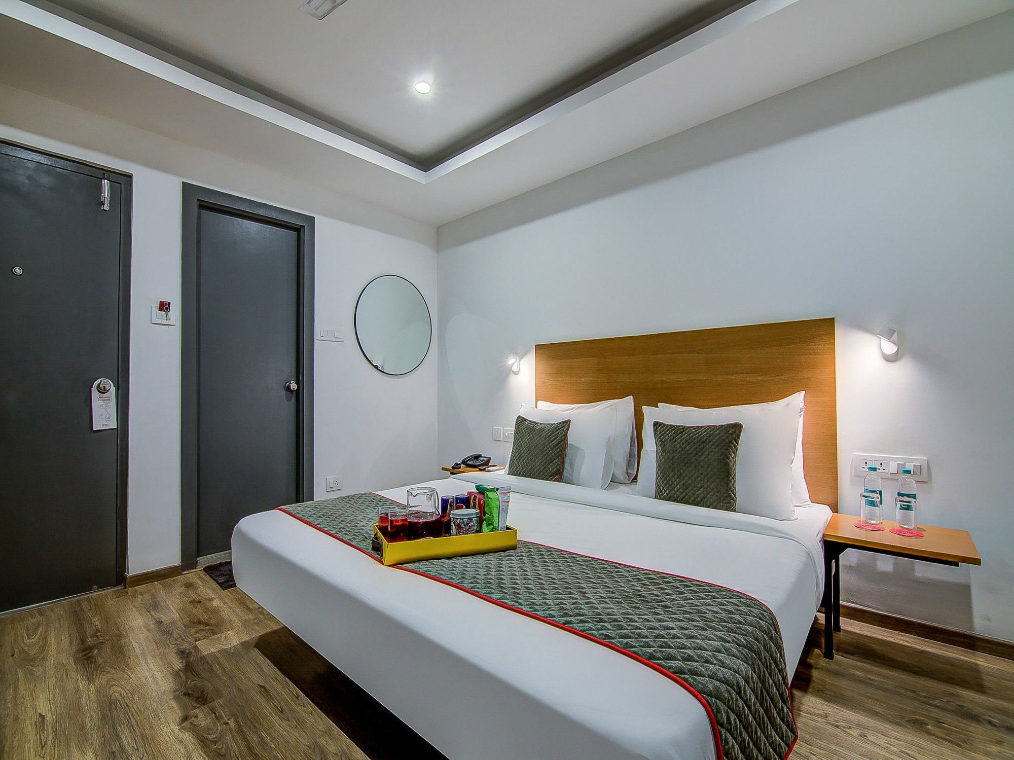 Oyo Townhouse 034 -Halcyon Hitech City Road Haydarabad Dış mekan fotoğraf